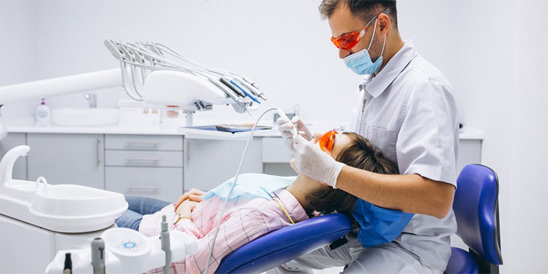 دندانپزشک چه کارهایی انجام می دهد