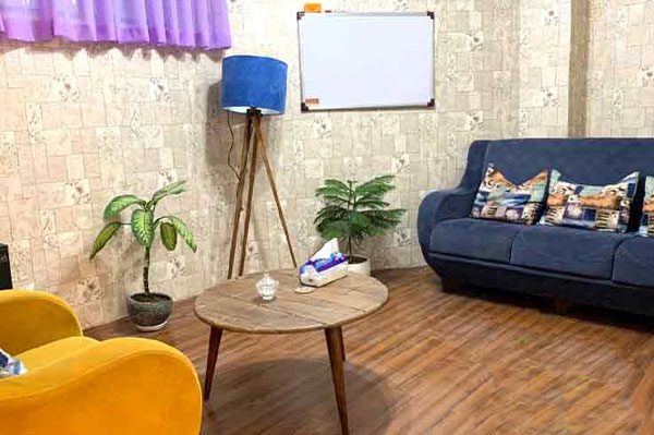 اتاق مشاوره دکتر علی محمدی